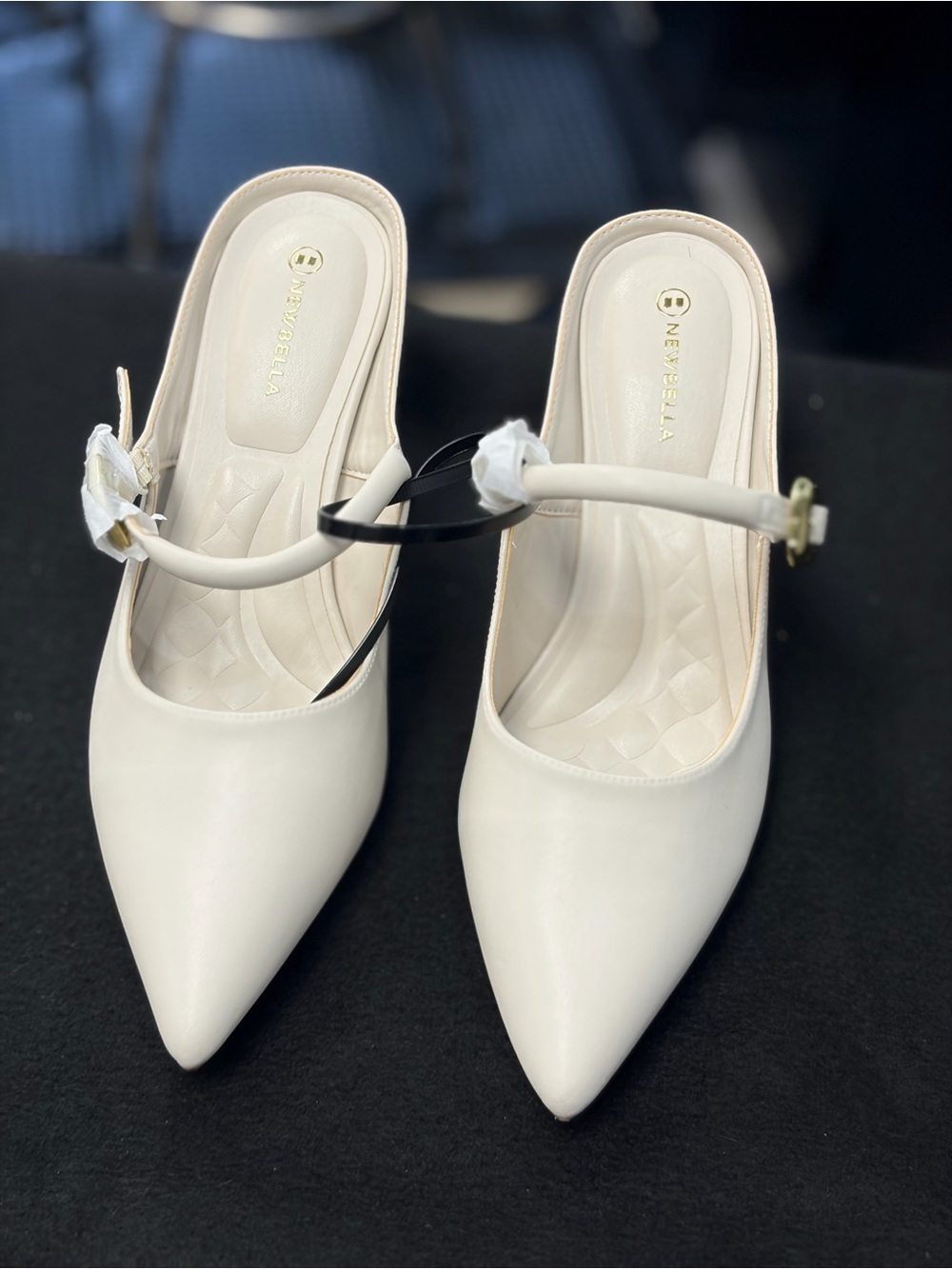 Nervola Cream Pointed-Toe Slingback Heels